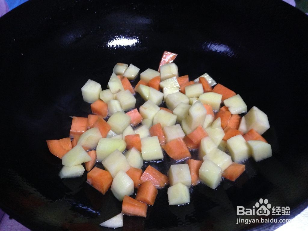 鸡丁炒土豆的简单做法