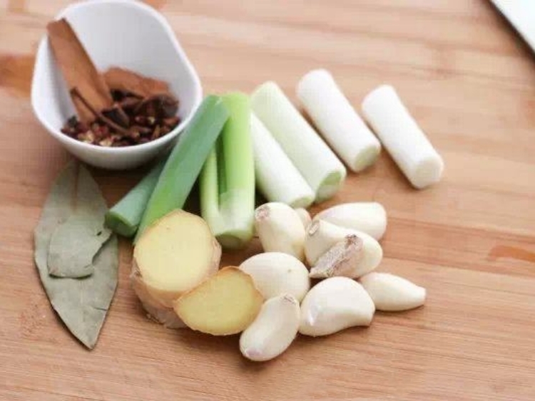 没有高压锅，怎么能把牛肉炖烂