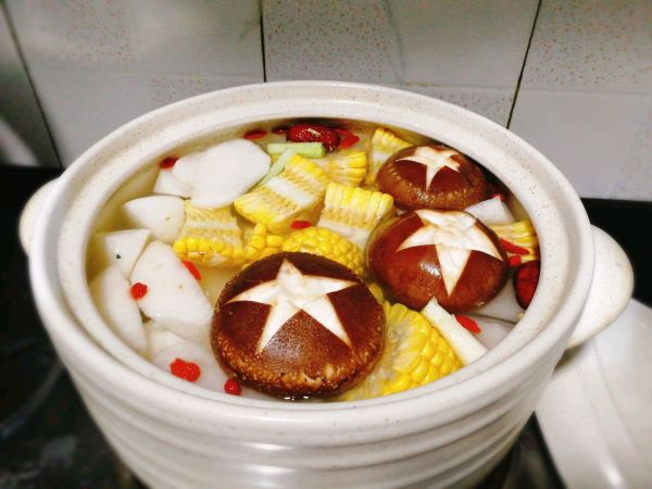 海鲜味什锦火锅#浓汤宝火锅英雄争霸赛#