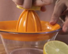 草莓果酱和草莓牛奶的做法