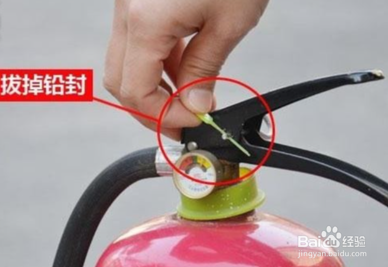 干粉灭火器的使用方法和原理及注意事项