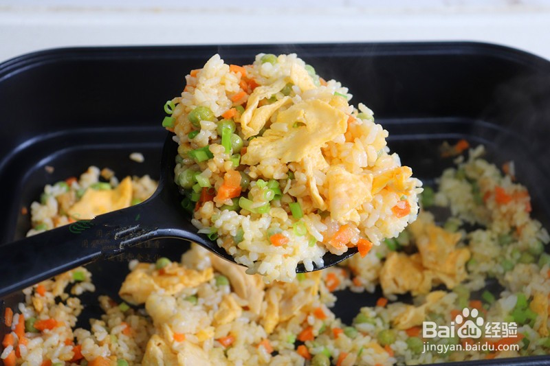 蛋炒饭时多加一步,米饭变金黄色,蛋炒饭的做法