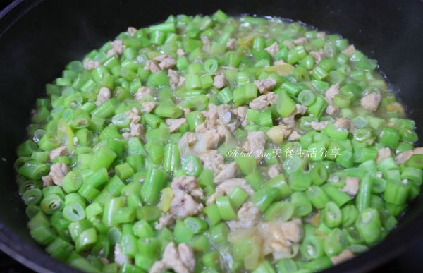 榄菜肉末四季豆