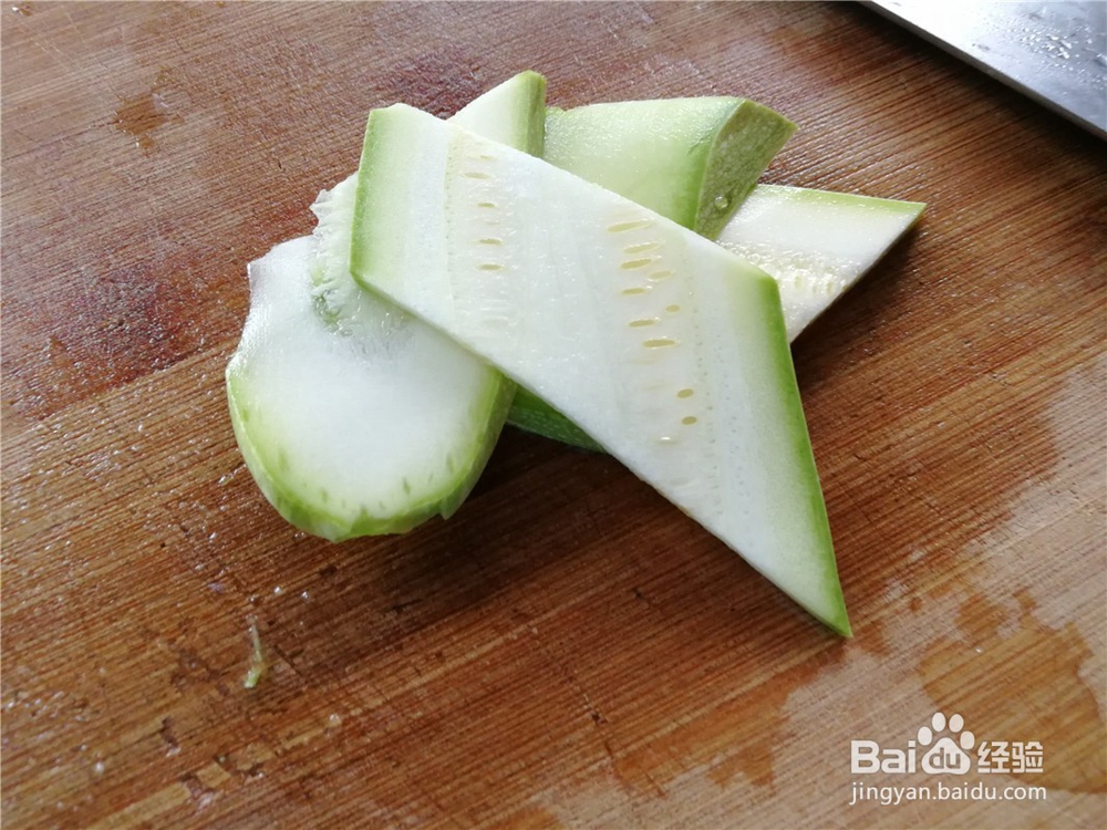 西葫芦炒土鸡蛋