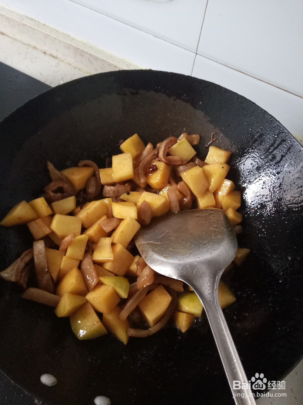 砂锅猪皮炖土豆