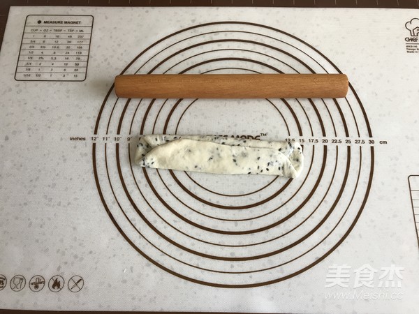 黑芝麻贝果的做法