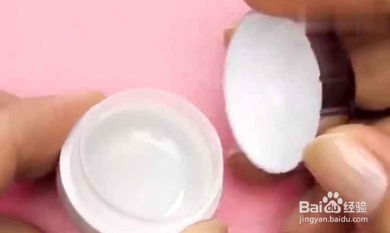 如何给芭比娃娃制作东西