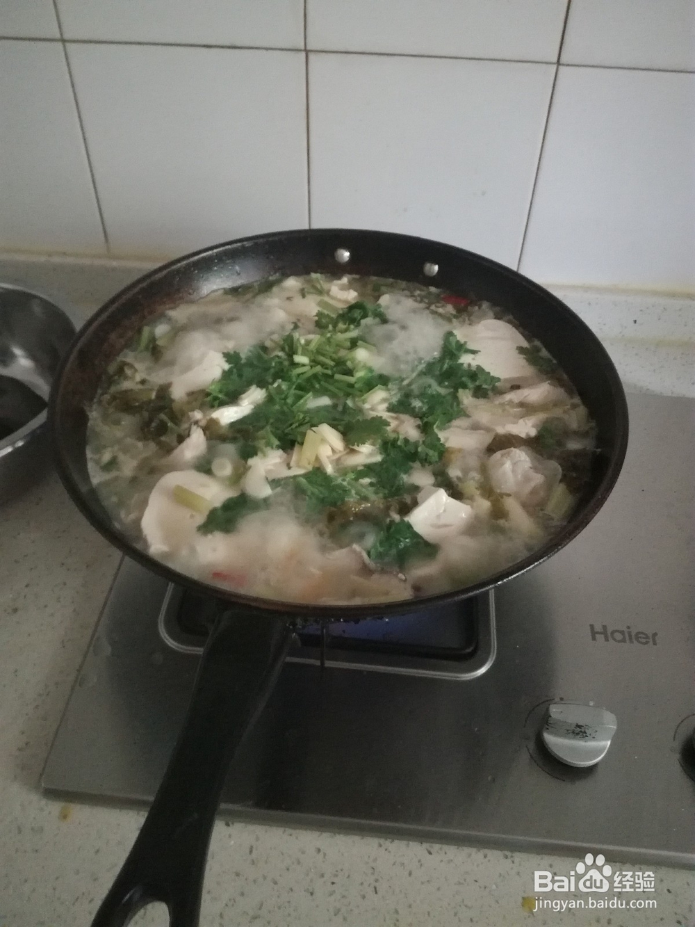 如何煮酸菜豆腐鱼？