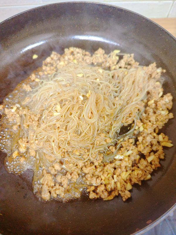 肉末粉丝娃娃菜