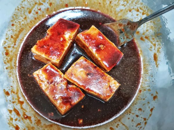 巨好吃的外焦里嫩非油炸版风味烤豆腐