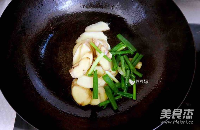 厦门名吃姜母鸭