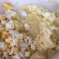 牛油果鸡蛋土豆沙拉的做法
