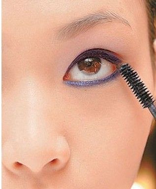 怎样化妆使眼睛变大