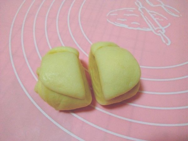 玫瑰花酸奶面包