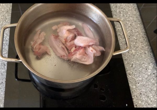 胡萝卜土豆炖鸡块