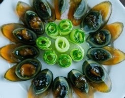 美味的凉拌皮蛋