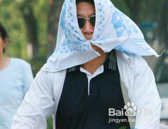 炎炎夏日如何防暑。