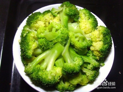 如何快速的脱脂减肥达到瘦身营养餐鸡胸肉西蓝花