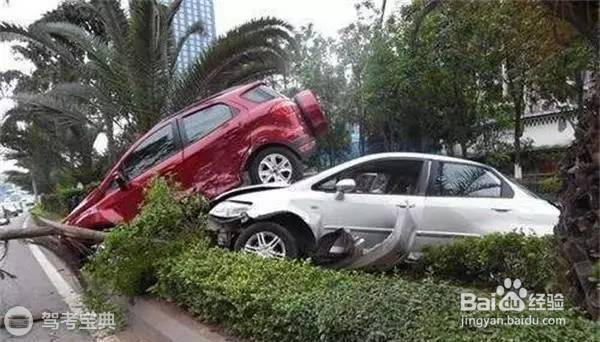 为什么转弯最容易出事故，总是撞个稀巴烂？