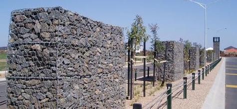 格宾挡墙的做法