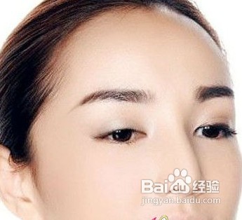 脱掉“厚面具”打造他识不破的淡妆