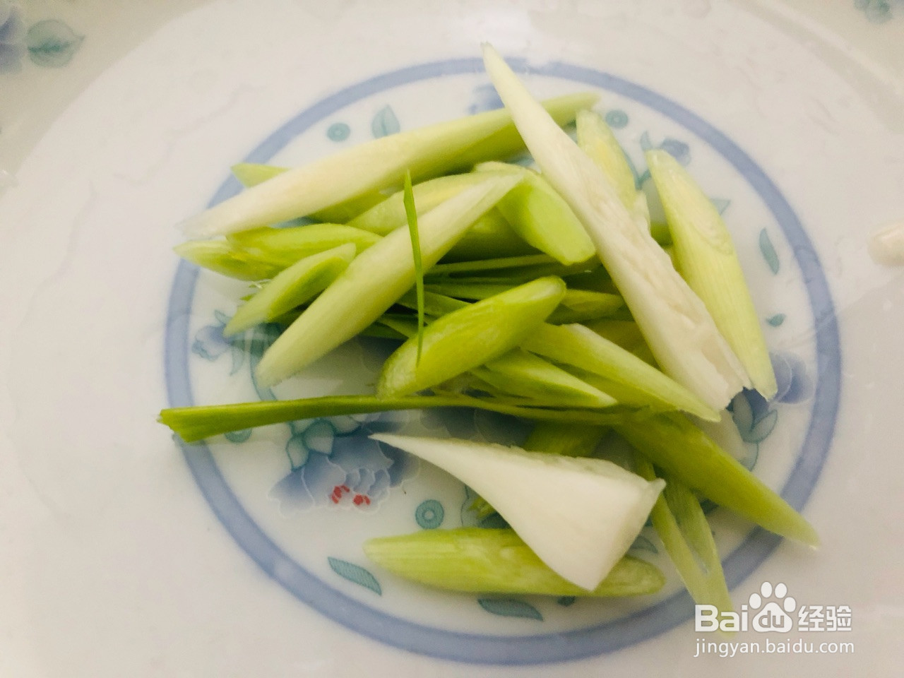 酸甜菜花的做法