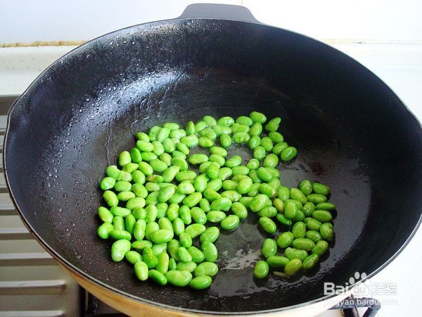 毛豆胡萝卜炒肉皮的做法