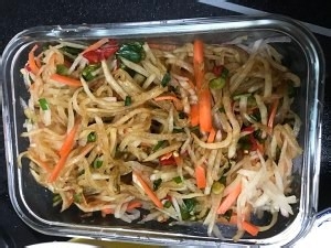 食补养生凉拌萝卜丝