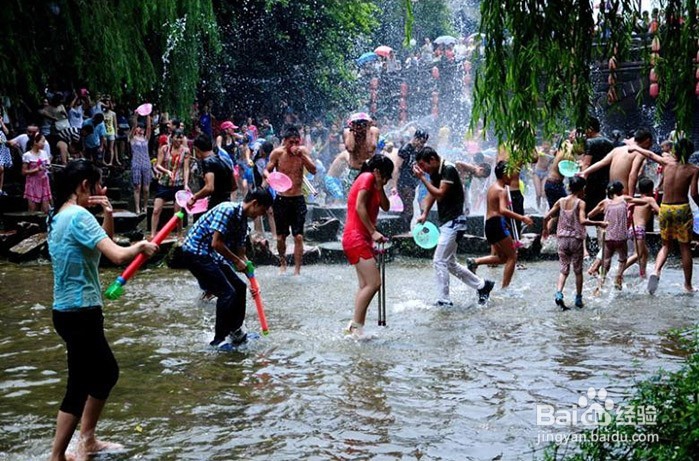 吃喝玩乐在成都！