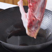 美味可口的五味鸭