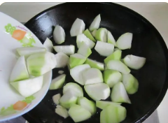 如何做木耳瓠子鱼丸汤