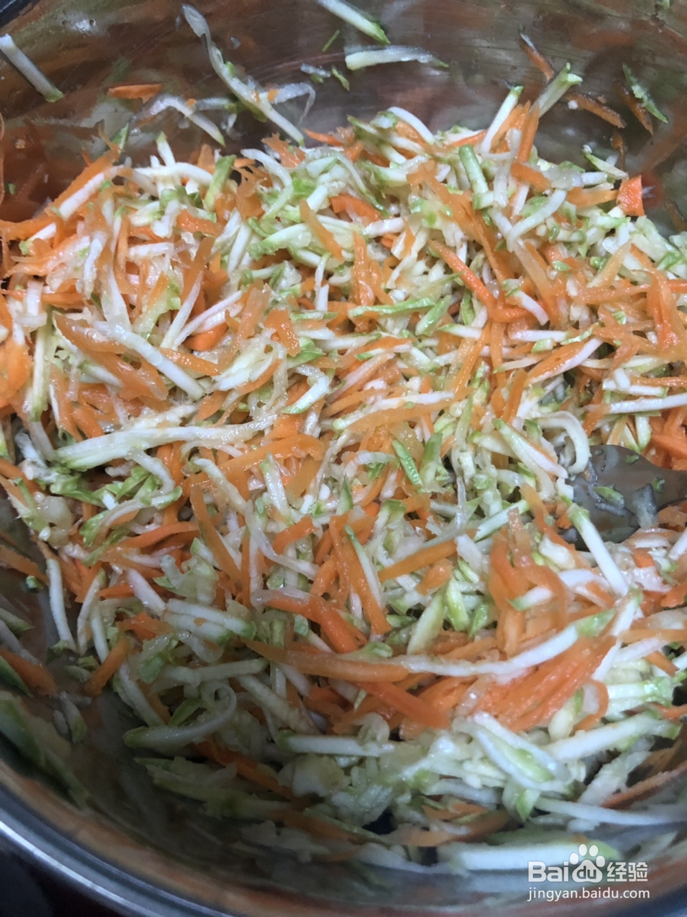 一个人做西葫芦胡萝卜虾皮饼