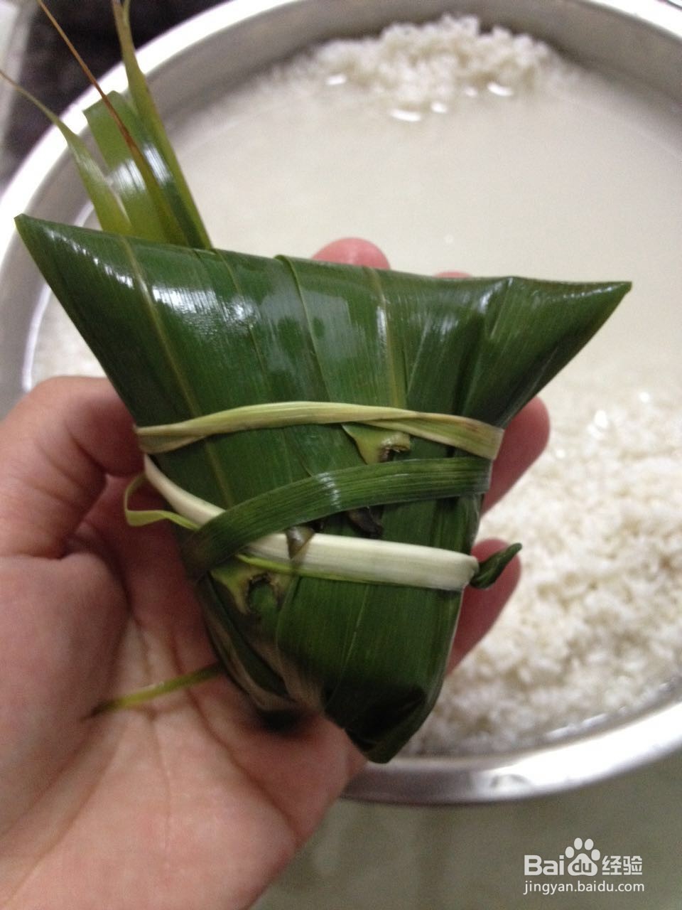 自制的鲜苇叶粽子
