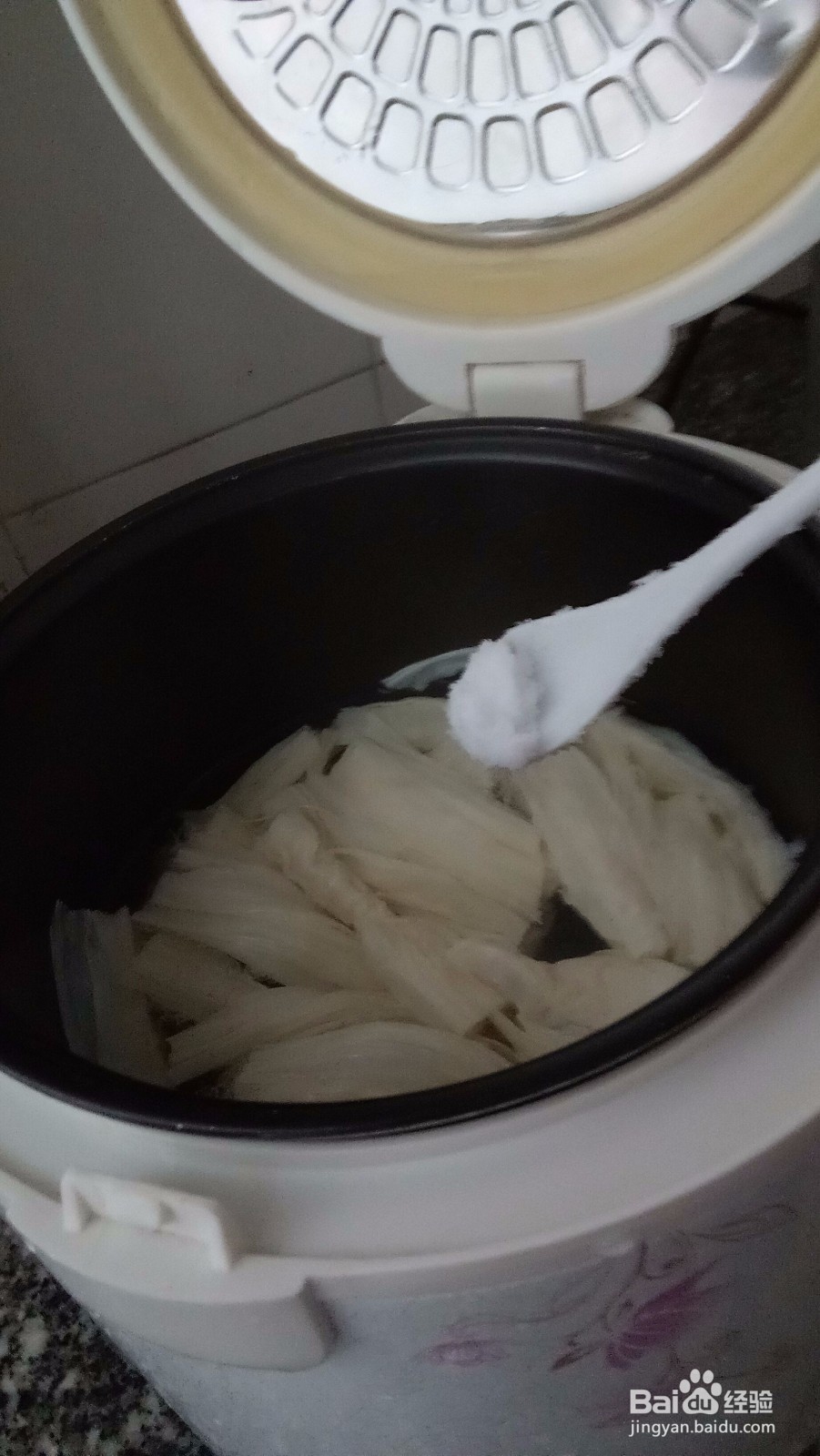 腐竹蛋花汤(用电饭煲煮)