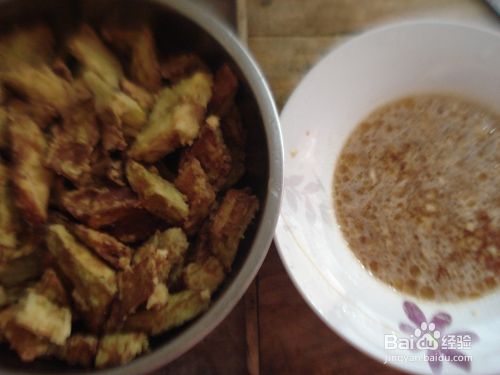 茄子怎么做好吃？油炸茄子，外酥里嫩！