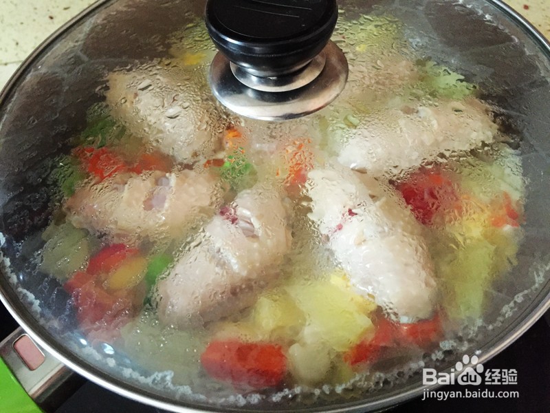 如何做出三汁焖鸡翅？