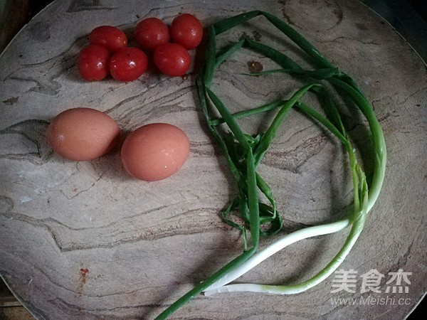 小柿子鸡蛋面片汤