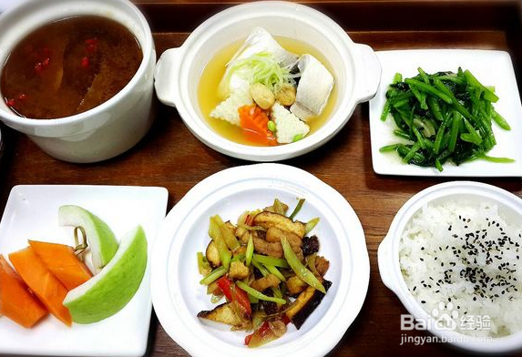 坐月子该如何科学的进补呢?