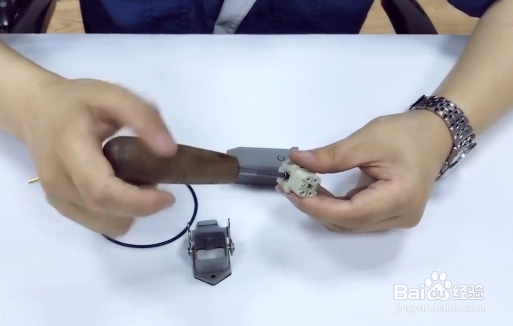 重载连接器 接法