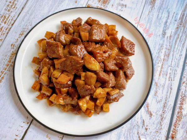 黑椒杏鲍菇牛肉粒