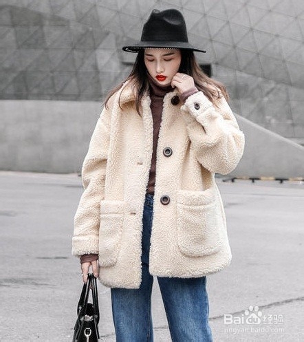 羊羔毛上衣怎么搭