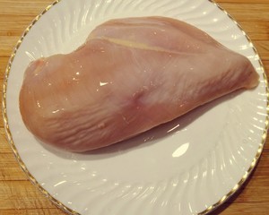 如何做孜然麻辣鸡胸肉