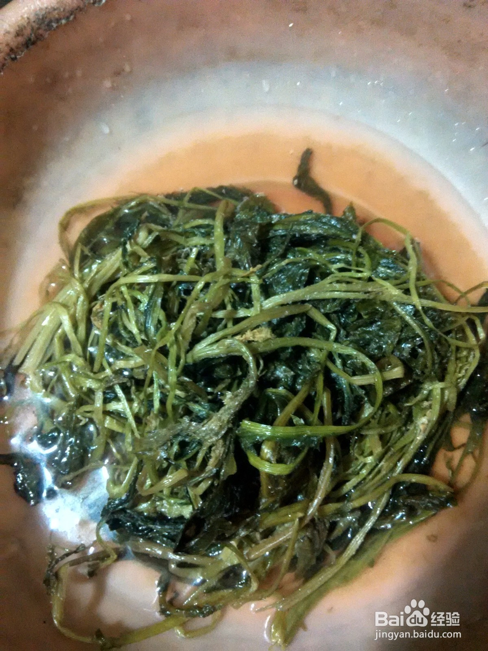 尖辣椒炖雪里红冻豆腐