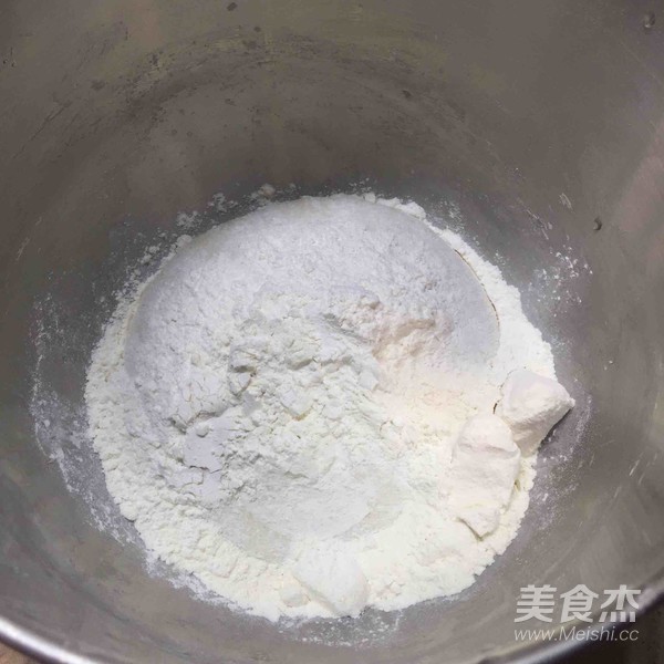 老面黑芝麻花卷