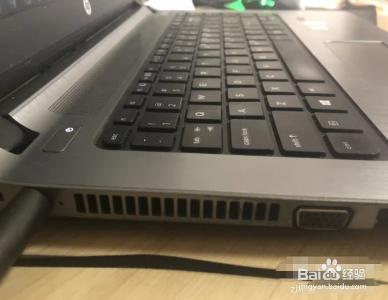 怎样让将显示器连接到笔记本上