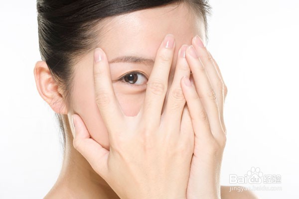 怎样减淡眼部皱纹