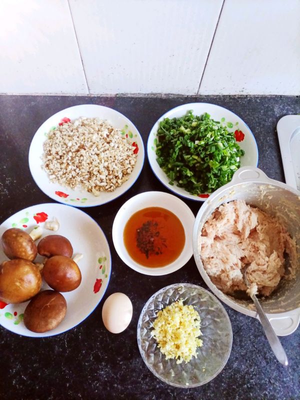 虾油猪肉香菇抄手