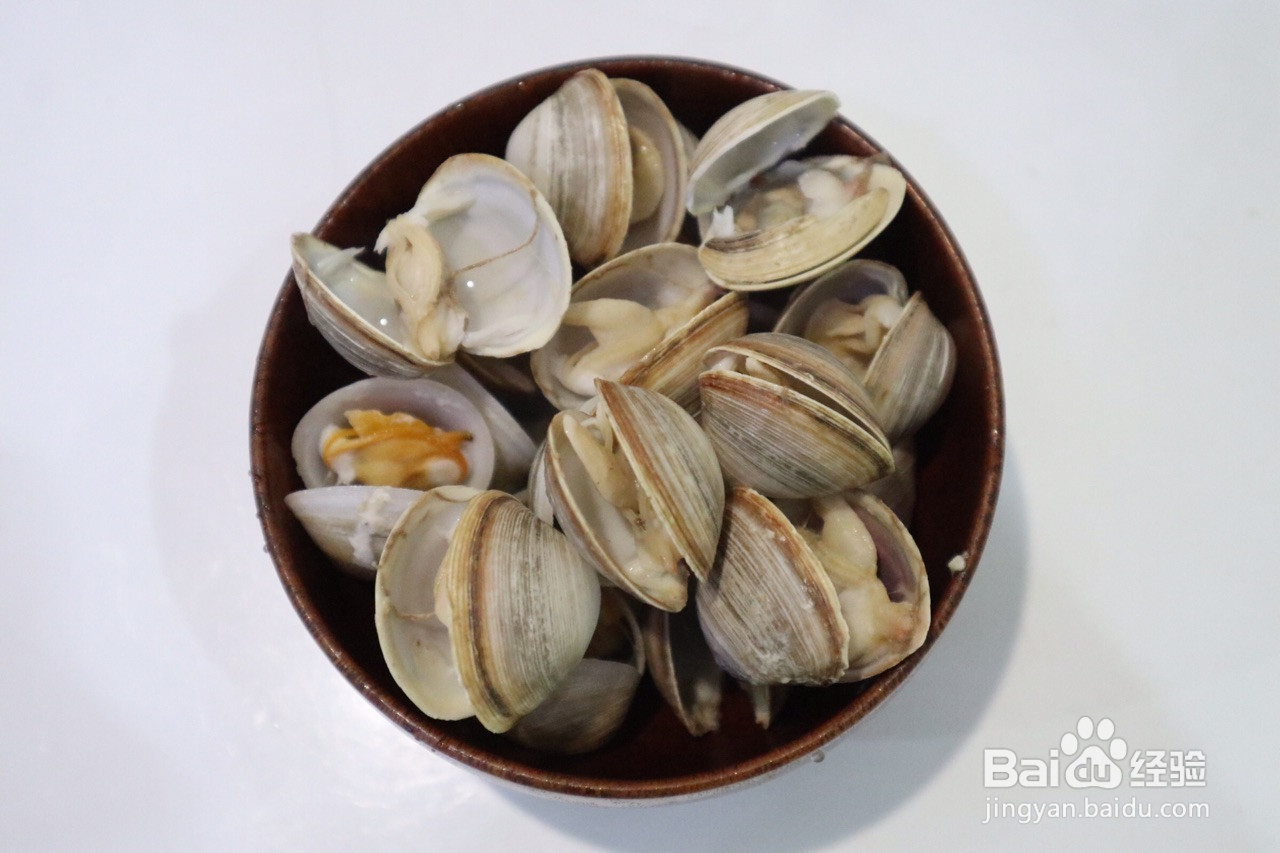 芭蕉叶蒸糯米排骨的做法