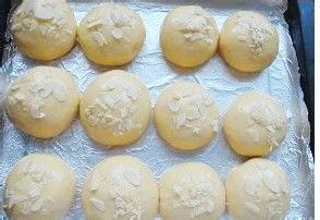 继续玩面包哦——蜂蜜小排包