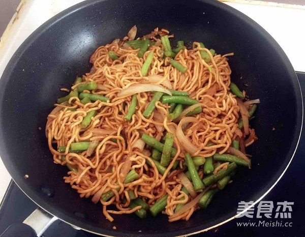 蒜蓉豆角牛肉焖面